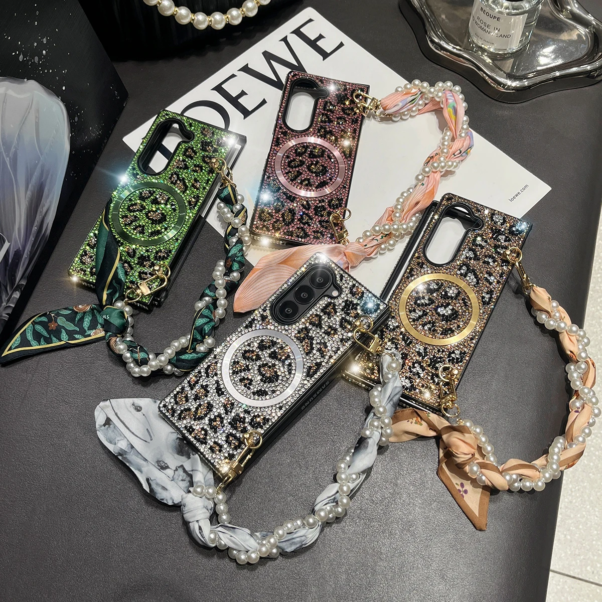 

Luxury Unique Diamond Leopard Magnet Bling Crystal Pearl Silk Strap Wrist Phone Case Cover For Samsung Galaxy Z FOLD 6 5 4 3 5G