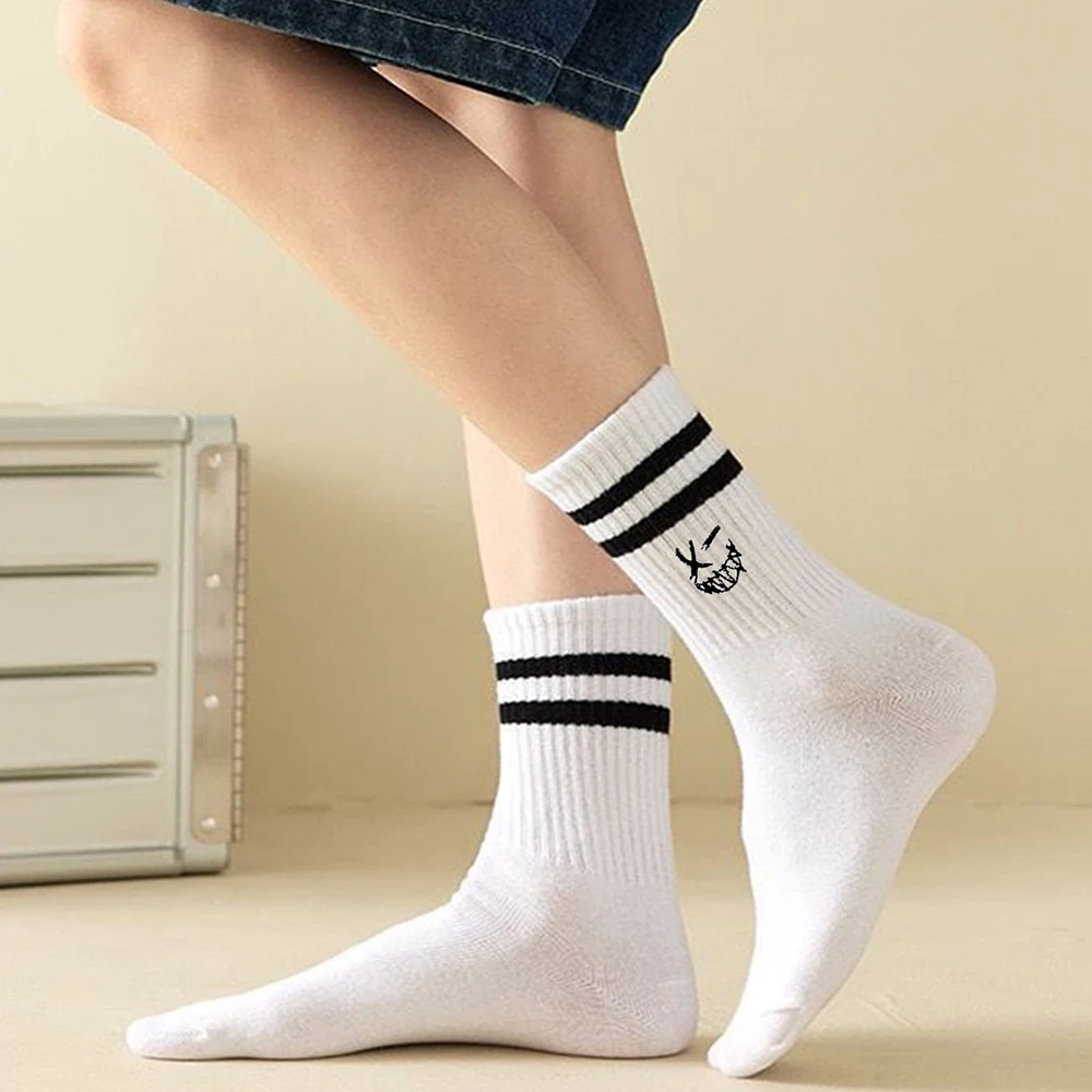 2 Pairs Embroidered Mid Length Socks Men\'s Parallel Bars Fashionable Mischievous Designsimple Autumn Warm High-quality Boy Socks