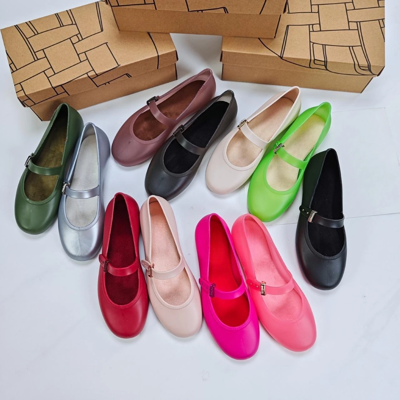 

Autumn Ladies Velvet Ballet Shoes Women's Flat Jelly Shoes Adult Girls Shallow Mouth Retro Buckle Casual Soft Sole Shoes 35-40