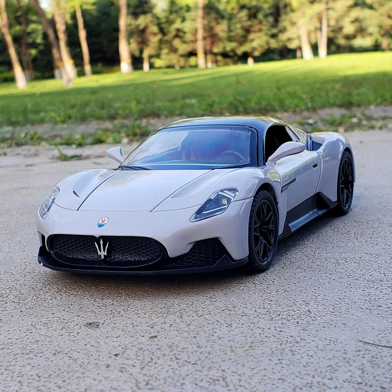 1:22 Maserati MC20 Sport voiture alliage modèle voiture moulé sous pression en métal échelle Collection véhicule modèle son jouet voiture cadeau pour les enfants A577 F