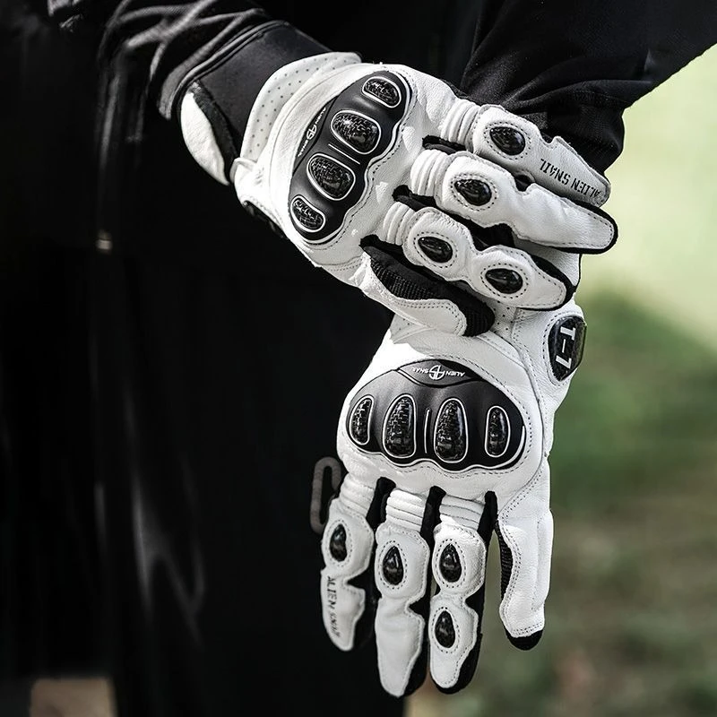 New Genuine Snail T7 Carbon Fiber Gloves, Imported Sheepskin Locomotive Riding Equipment