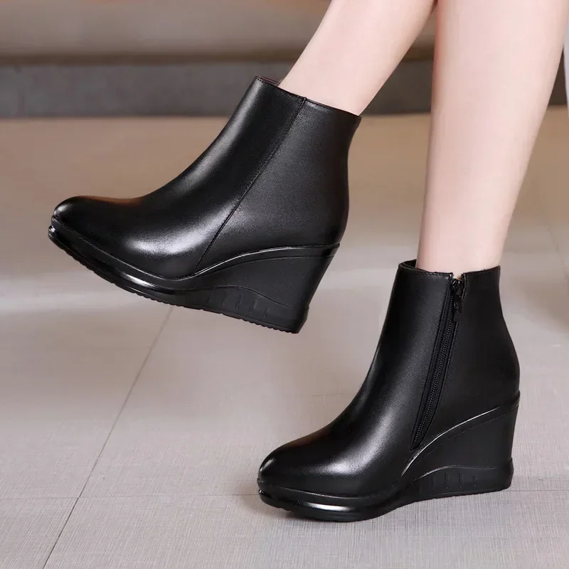 7cm Small Size 32-43 New Platform Wedges Shoes with Fur 2024 Winter High Heels Ankle Boots Snow Motorcycle for Office Mom