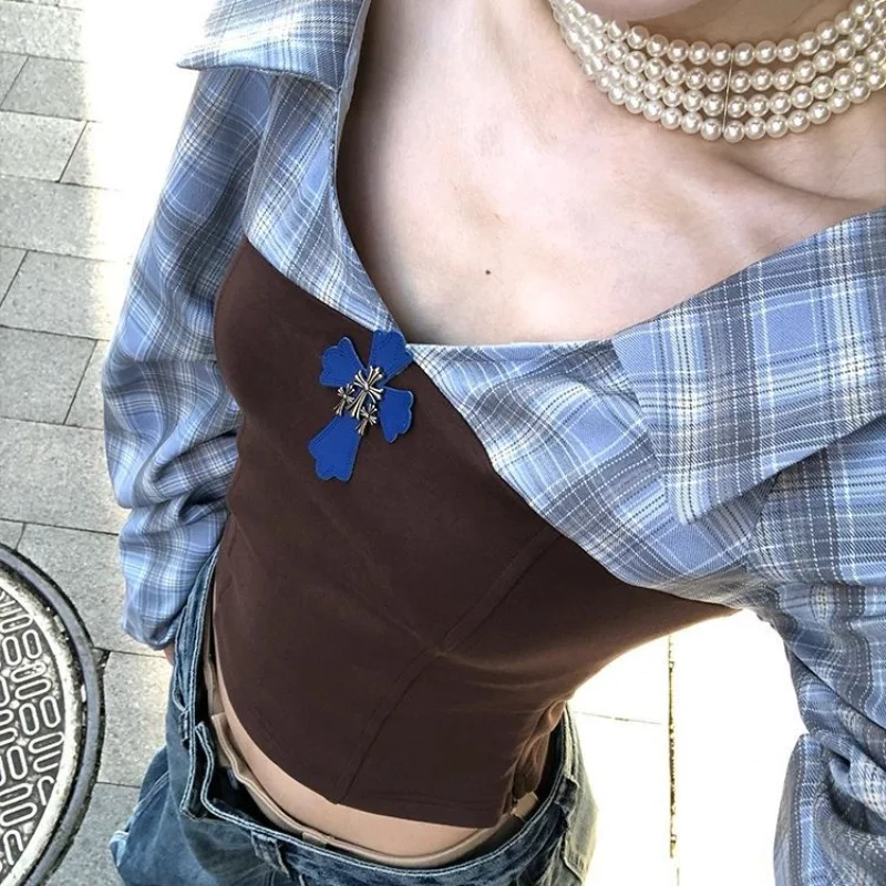 

Модный стильный короткий топ с v-образным вырезом и талией с рисунком и лоскутной рубашкой контрастного цвета