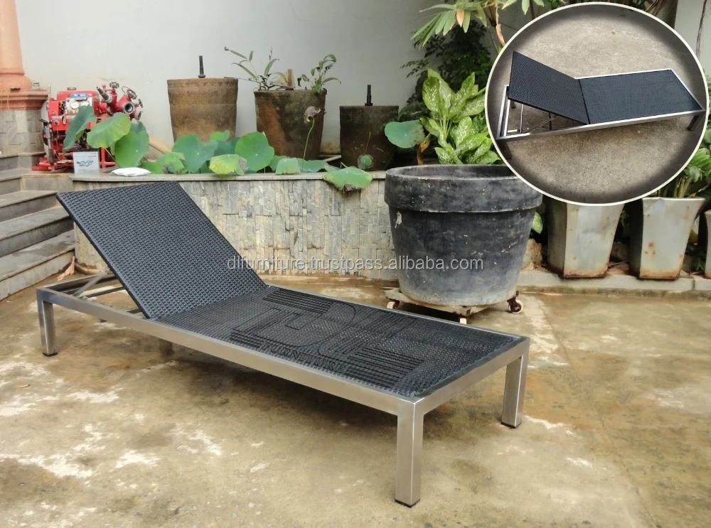 Synthetic Rattan Sunbed with Water Resistant Cushion