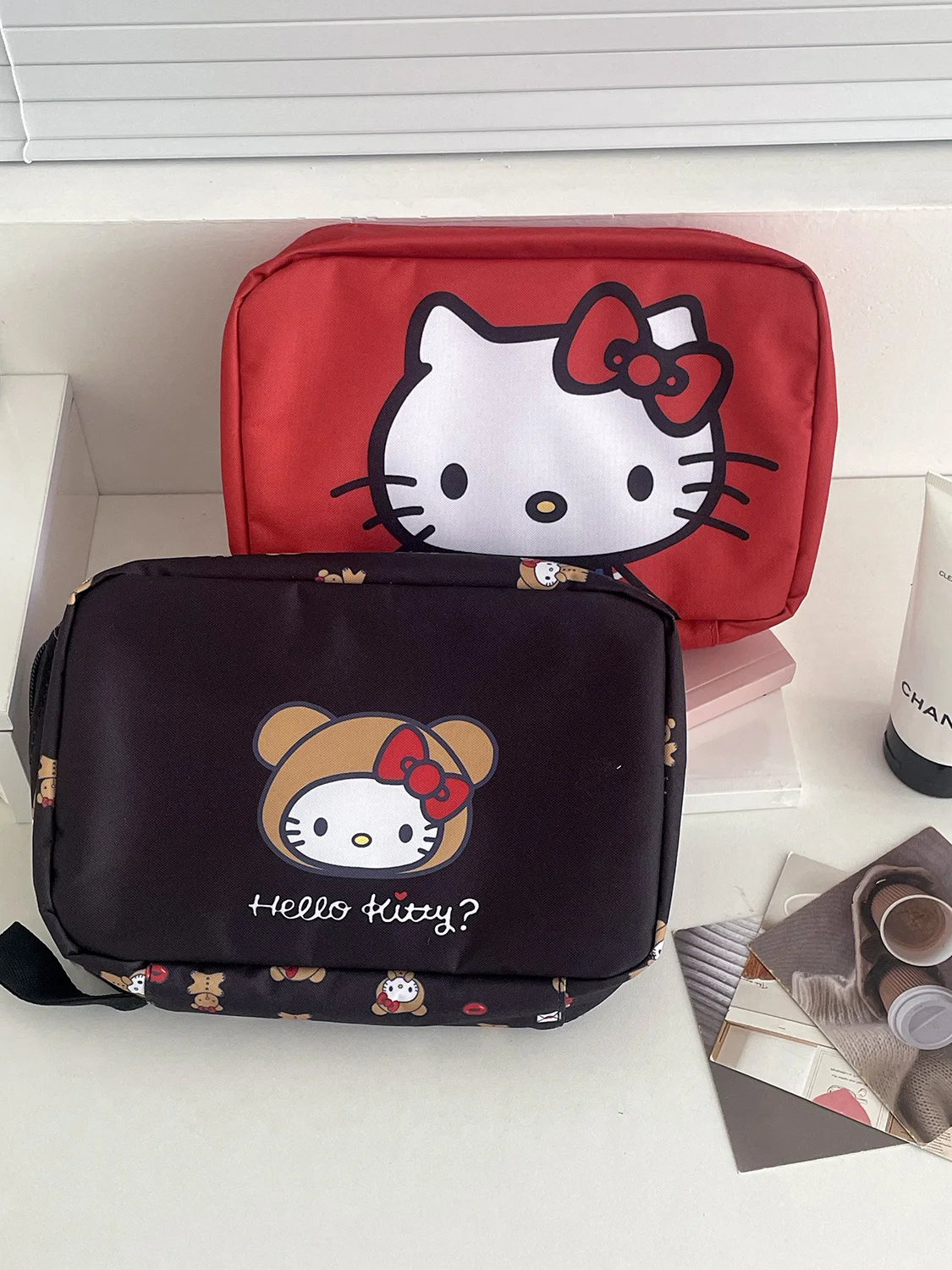YT Mehrschichtige Praktische Aufbewahrungstasche für Studenten, Tragbare Reise-Toilettentasche, Hello Kitty Faltbare Hängende Kosmetiktasche – Detail 6