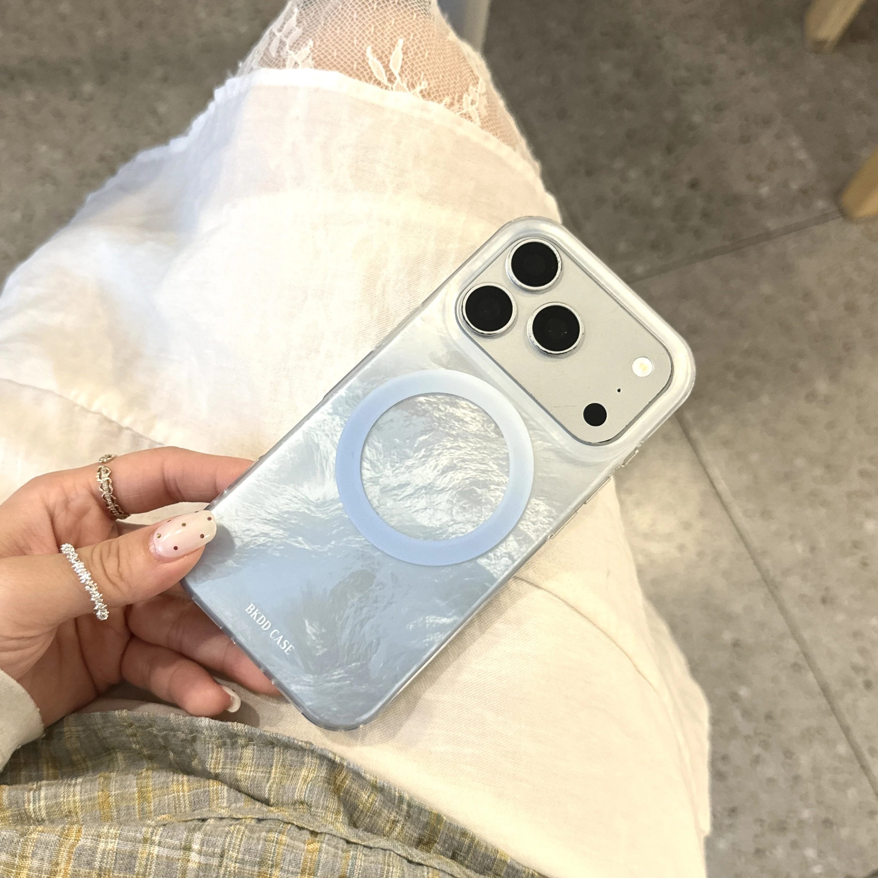 Simple Gradation Blue Tin Foil - Apple Iphone 15 Pro Max review and price