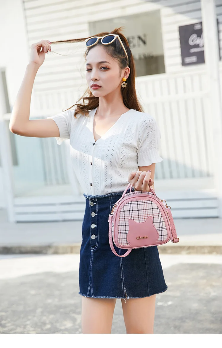 Women\'s Bag Trendy Korean Version Sweet and Cute Contrast Checkered Printed Cat Pattern Diagonal Cross Half Round Bag