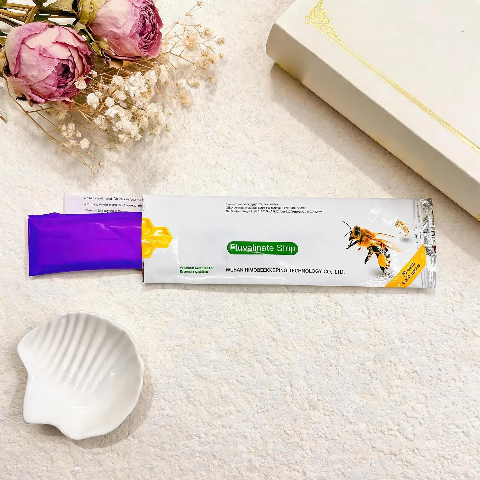 20Pcs Wax Moth T reatment Strips For Beehive Frames, Beekeeping Supplies P est Control For Stored Supers, Moth Preventio n