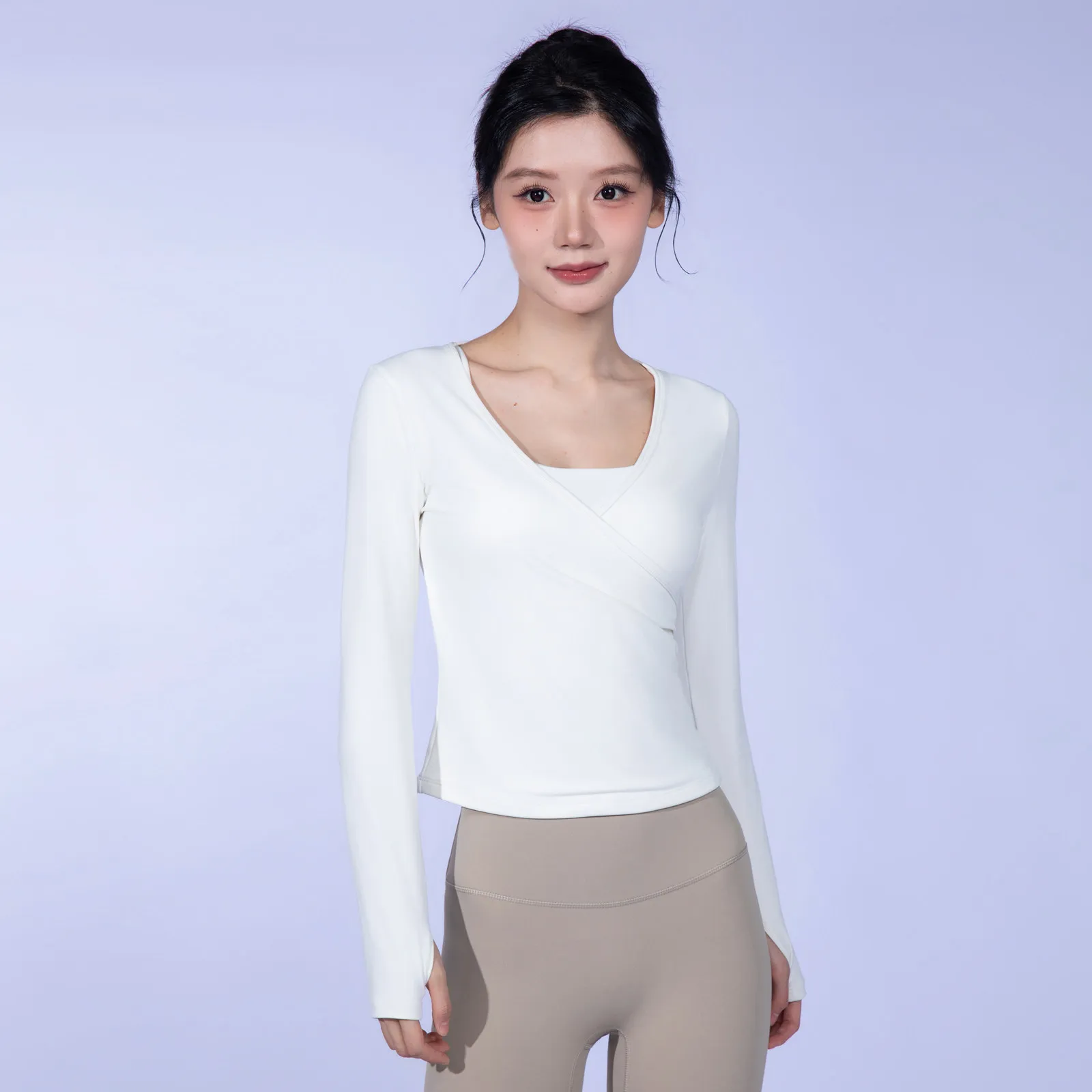 Damen Sport-Langarmshirt mit V-Ausschnitt, 2026 Neu, Tailliert, Schlankmachend, Pilates, Schnelltrocknend, Yoga-Bekleidung, T-Shirt, Bluse – Detail 9