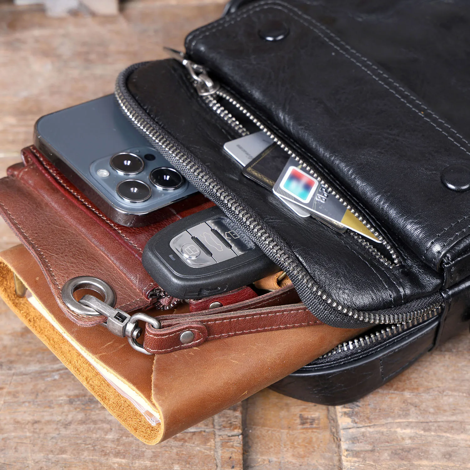 S.WORKER Echtleder Herren Umhängetasche Messenger Bag Crossbody-Taschen für Männer Rindsleder Oberleder Modischer Casual-Stil – Detail 20