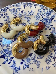 Peri'sbox Multicolor Gold Plated Half Enamel Thick Hoop Earrings for Women Autumn Winter Chunky Ear Hoops Everyday Jewelry
