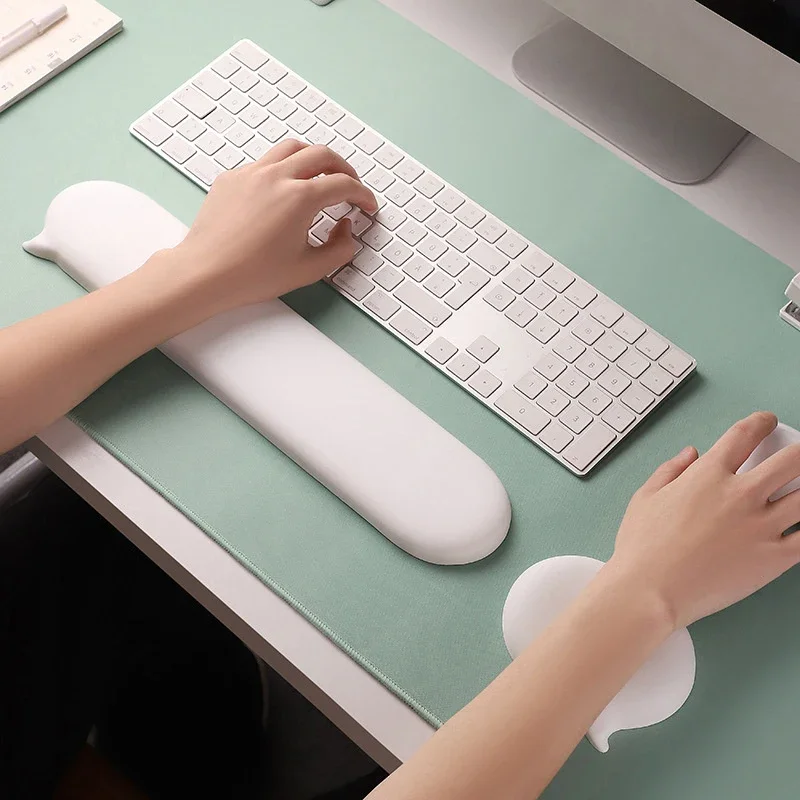 

Ergonomic Chat Bubble Silicone Wrist Rest - White Solid Color Mouse Pad & Keyboard Hand Palm Pad (High Value)