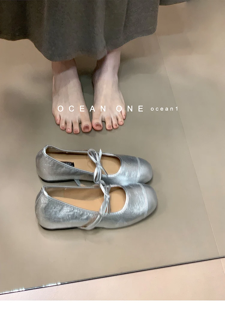 Doce apartamentos para mulheres verão deslizamento no dedo do pé redondo sapatos clássicos para mulheres sólido rebanho couro borboleta nó adorável sapatos casuais