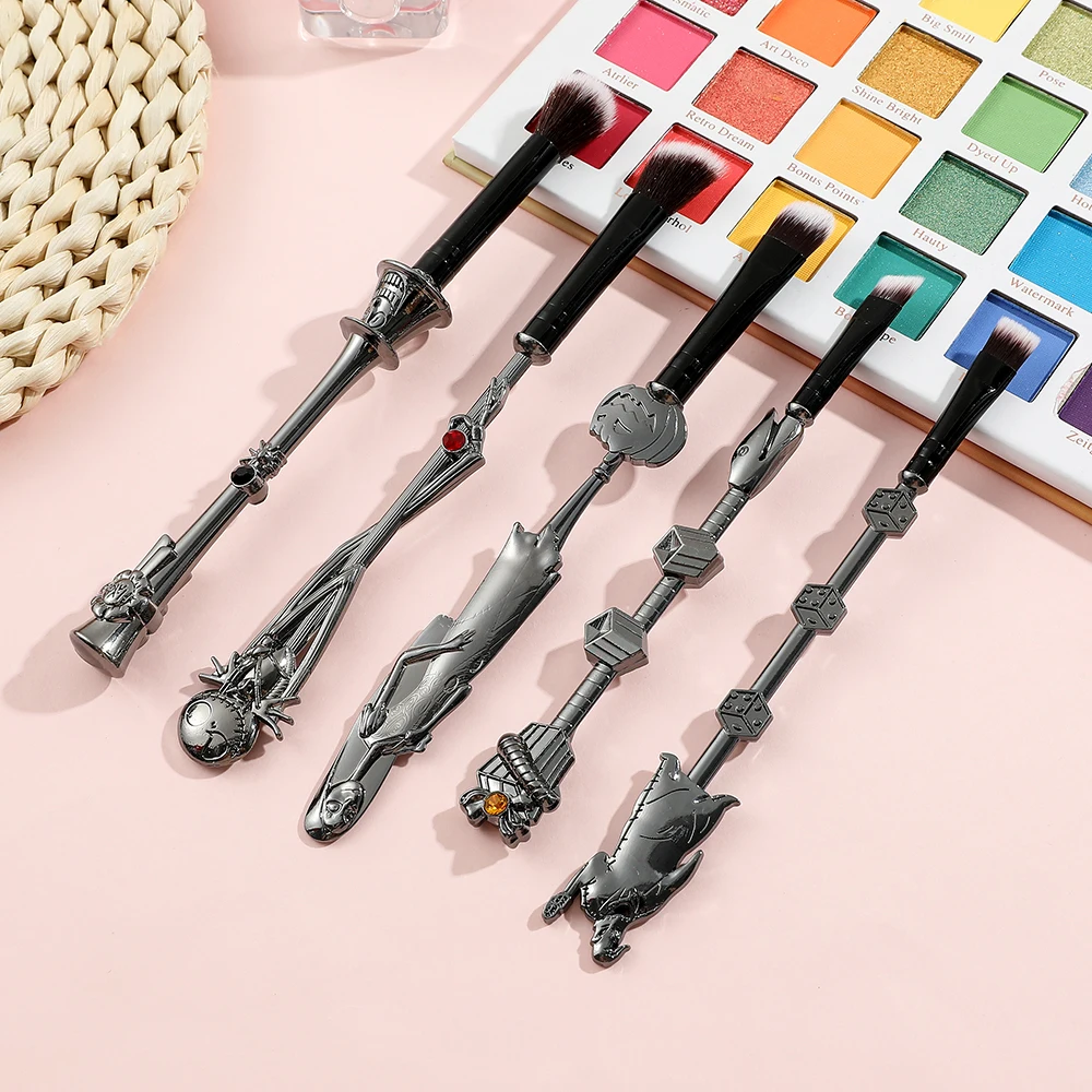 5 قطع من فرشاة مكياج "Christmas Eve Shock"، فرشاة مكياج على شكل جمجمة رعب قوطية مبتكرة، الخيار المثالي لهدايا الهالوين