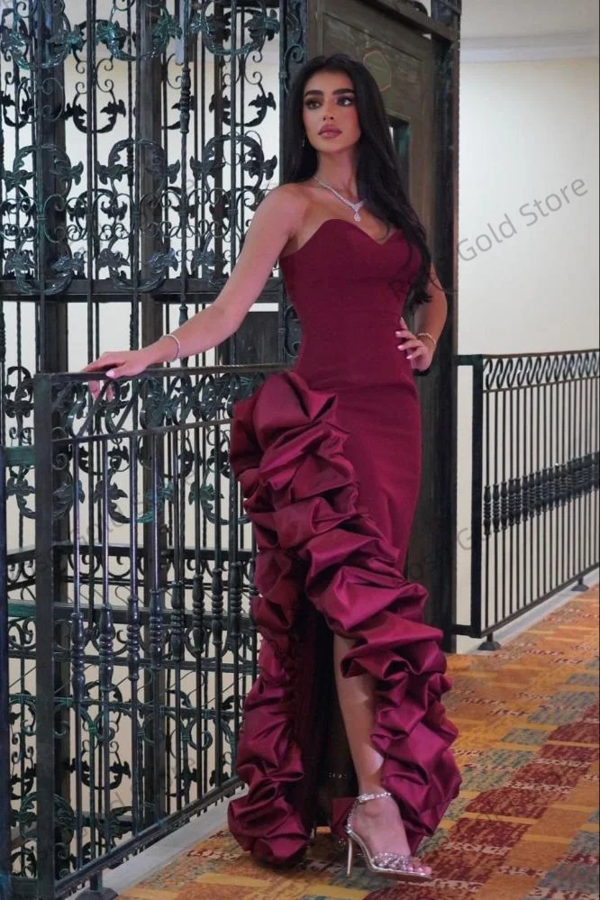 Robe de soirée sirène bordeaux, sans bretelles, dos nu, sans manches, en Satin, à volants, fente latérale, personnalisée