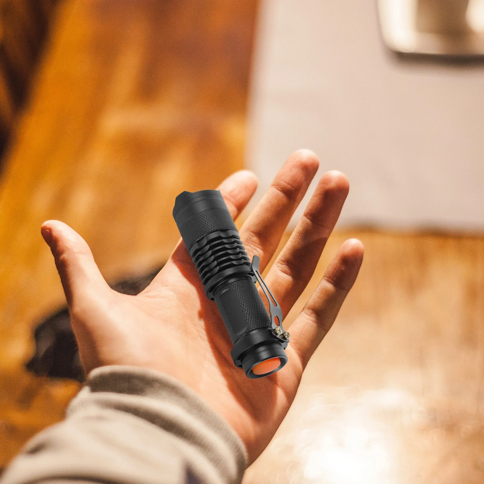 

3-Mode 7W Q5 300Lm Zoomable Led Flashlight Adjustable Focus Waterproof Mini Torch For Outdoor Black Aluminum Alloy