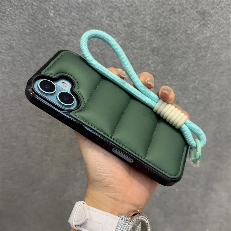 

Роскошный пуховик с ремешком, однотонный чехол для iPhone 16, 15, 14 Pro Max 13, 12, 11, 16 Plus, противоударный мягкий чехол с ремешком на запястье