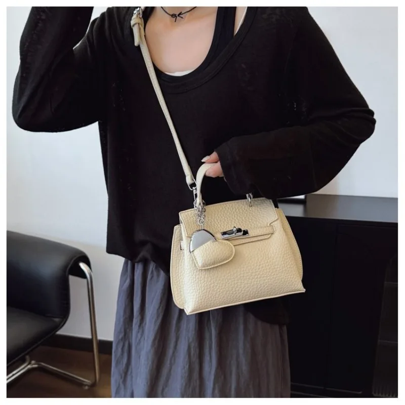 

Versatile Everyday Bag For Women The Cornerstone Of A Functional And Stylish Wardrobe