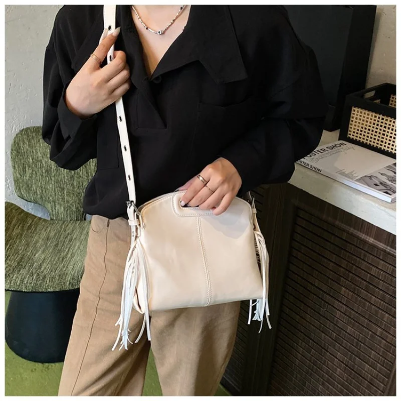 حقيبة كروس نسائية مصنوعة من جلد المنك المطبوع كاجوال اسكتلندا الراقية أنيقة وواسعة على الطراز اليومي