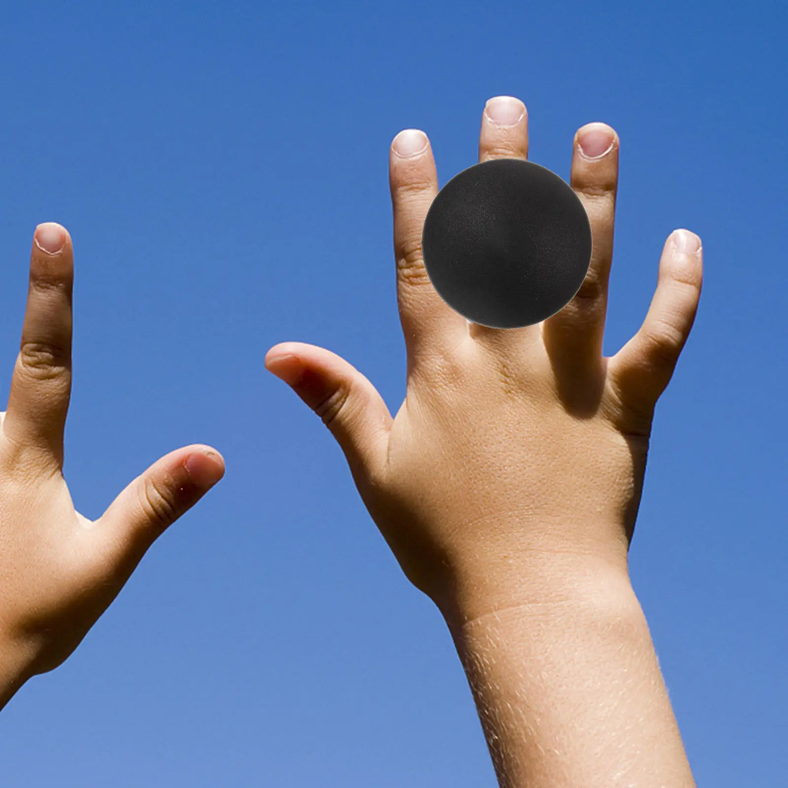 2Pcs Rhythm Finger Shakers Black Plastic Percussion Hand Motion Shakers Music Accompaniment for Guitar Ukulele Early Education