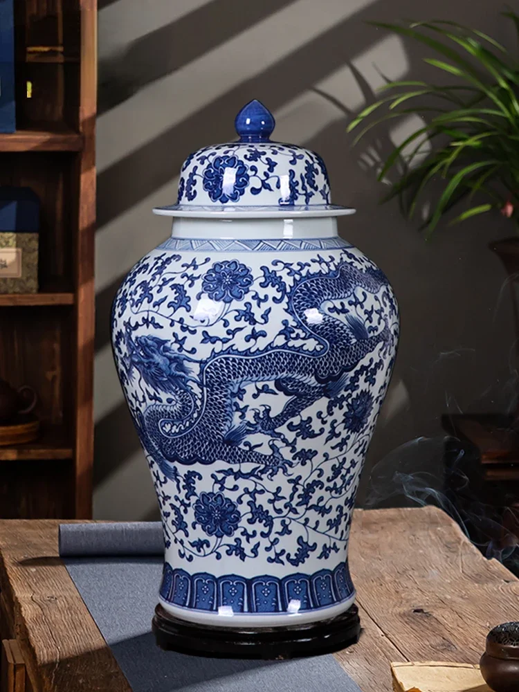 

Jingdezhen Ceramic Hat-Covered Jar Hand-Painted Fake Antique Blue and White Porcelain Bottle Chinese Floor Living Room Vase