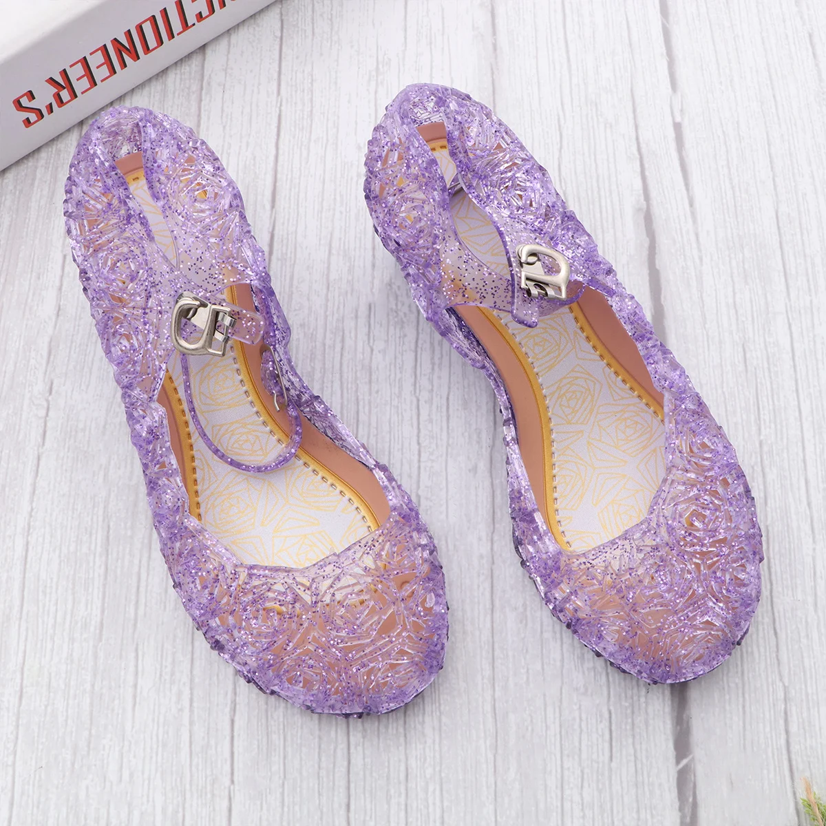 زوج واحد من صنادل الأطفال مادة الجيلي الأرجواني المريحة للفتيات ملابس الحفلات والمهرجانات مقاس 25 أحذية أطفال للأطفال الصغار #5