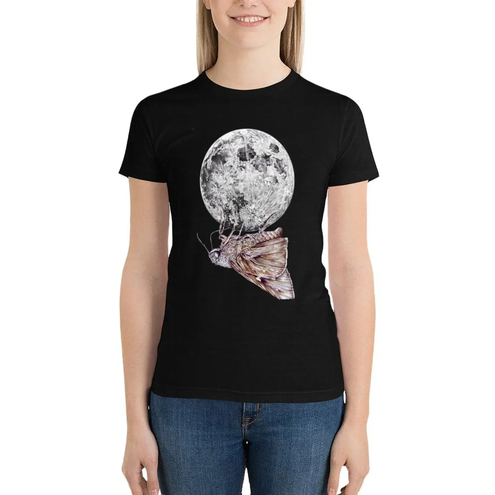 In which a moth is enticed by the light of the moon T-Shirt female summer top summer tops t shirts for Women loose fit