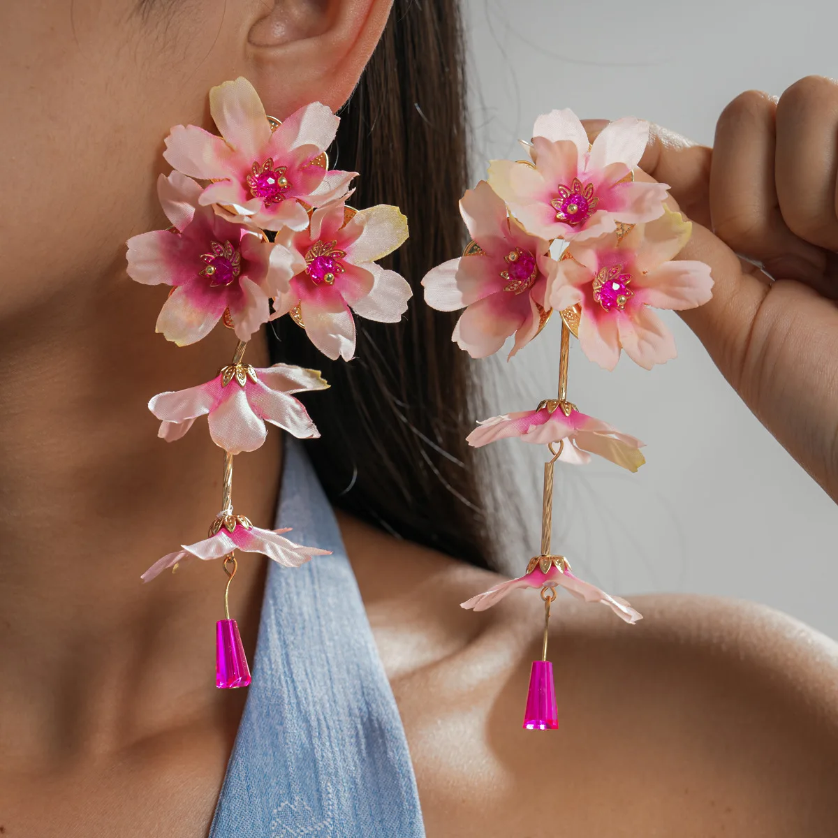 New Pink Fabric Flower Drop Earrings Statement Long Tassel Fglass Beads Pendant Earrings Fashion Jewelry Wedding Party Evening