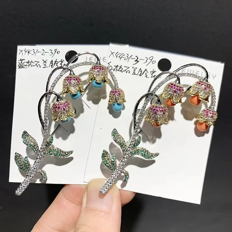 lingxin-heavy-industry-advanced-two-color-golden-bell-orchid-brooch-zircon-wind-bell-flower-pin-atmospheric-clothing-pin