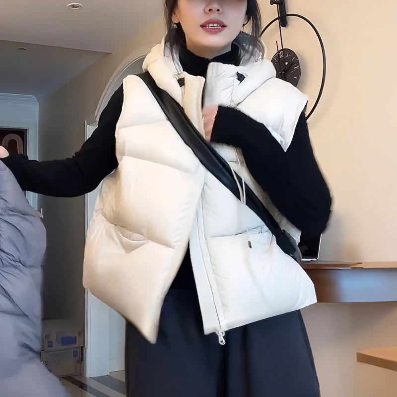 

Антивозрастная хлопковая куртка-жилет с капюшоном, укороченная, свободного кроя, больших размеров, зимняя верхняя одежда, комфортная и теплая, с круглым вырезом, на молнии, однотонная.