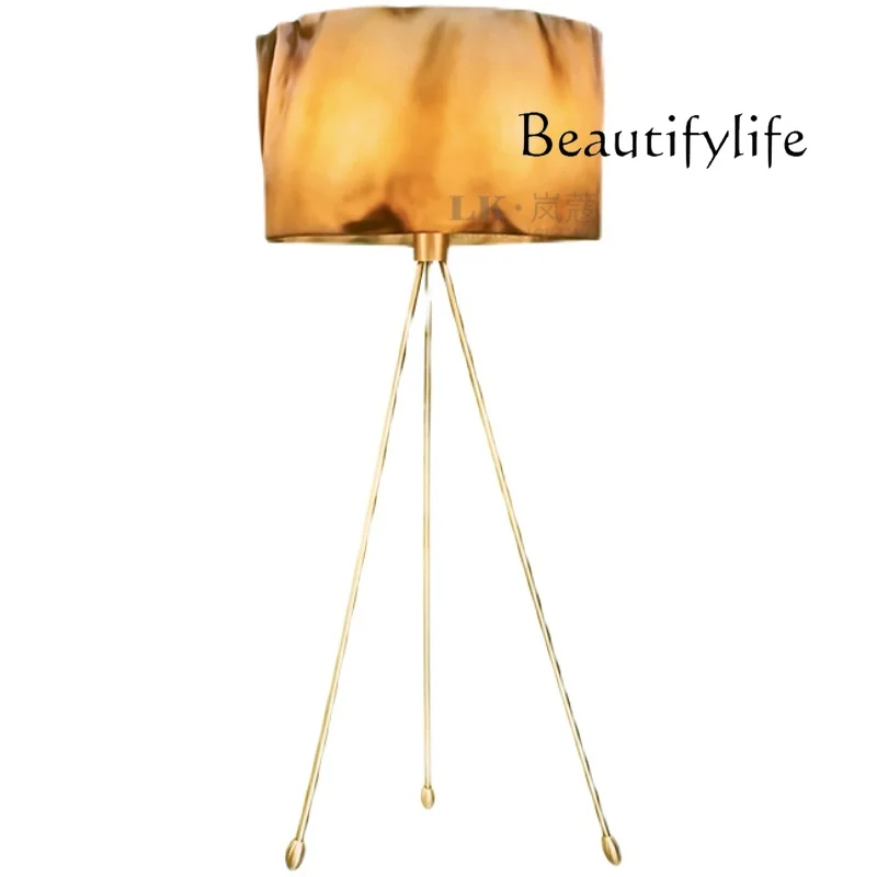 

American antique resin floor lamp living room creative vertical atmosphere light