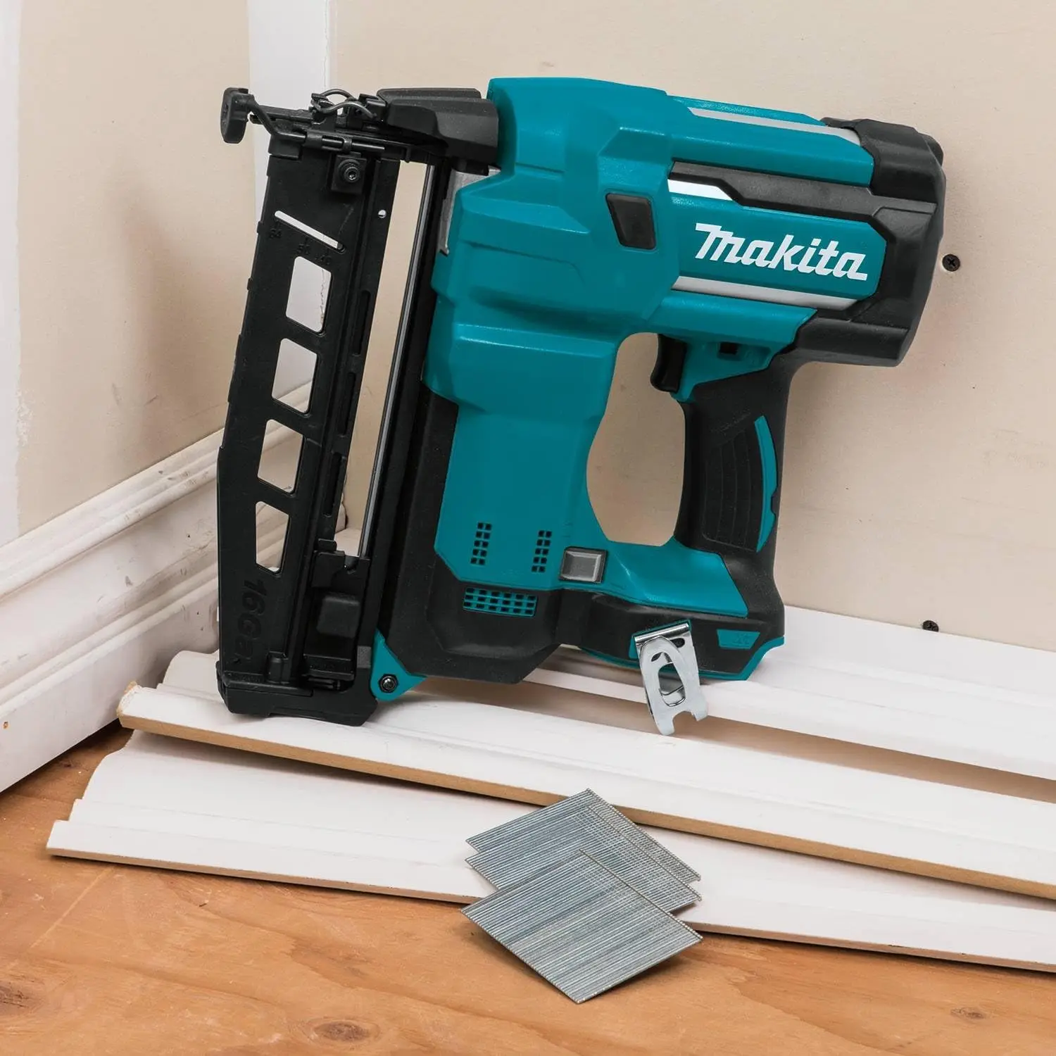 Makita XNB02Z 18V LXT Straight Finish Nailer, 16 Gauge, 2-1/2"