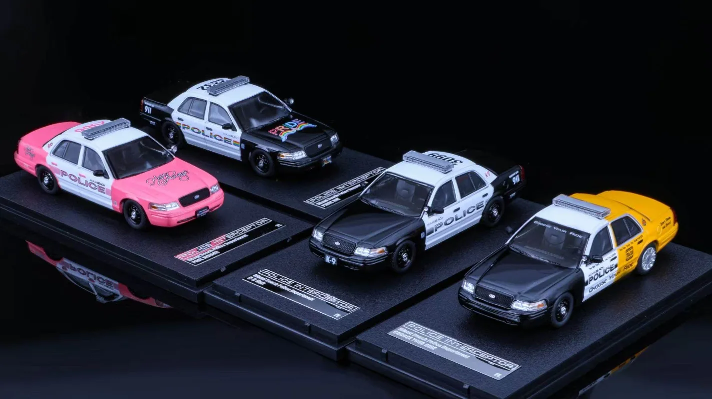 In stock 1:64 Crown CVPI Police Car Alloy Simulation Vehicle Model, Boy Toy Gift, Room Collection Decoration Item