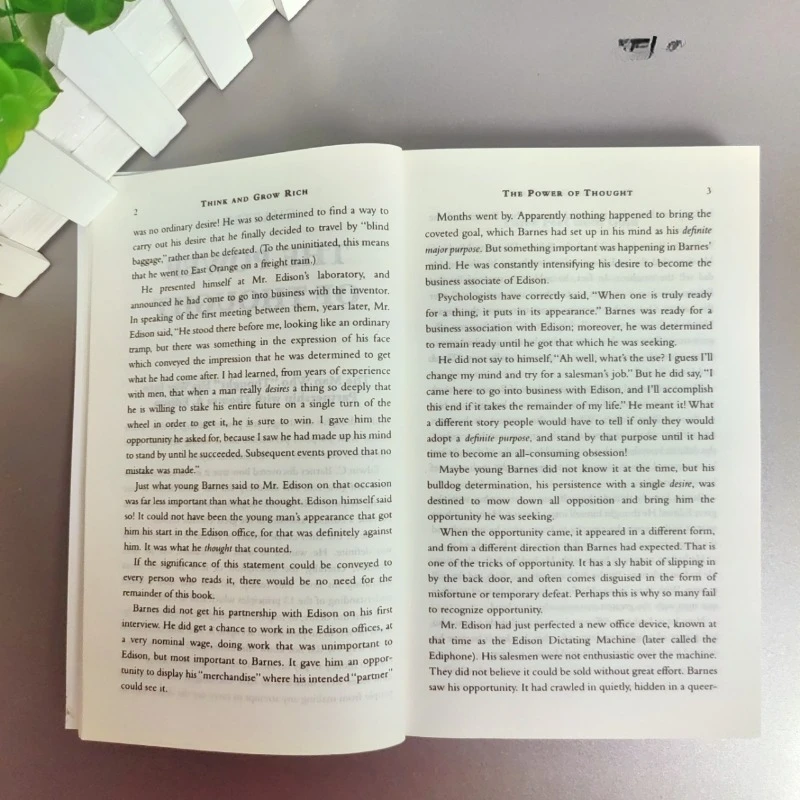 فكر ونمو غني بقلم نابليون هيل The Landmark الأكثر مبيعًا الآن منقحًا ومحدثًا لكتاب القرن الحادي والعشرين