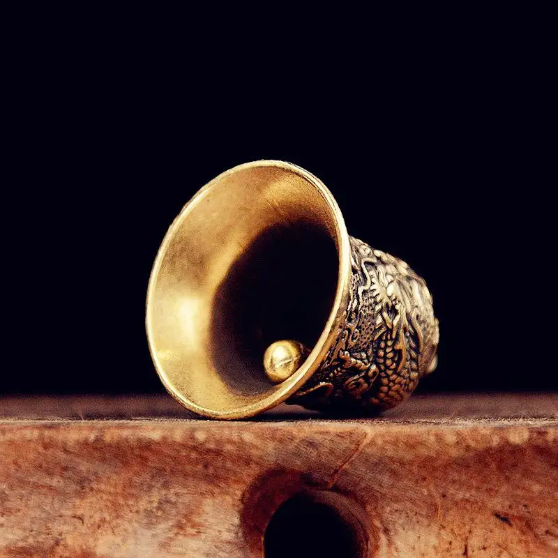 Vintage Brass Bell Carved Dragon Totem Exquisite Crafts Collectibles Hanging Ornament Chinese Feng Shui Desktop Decoration