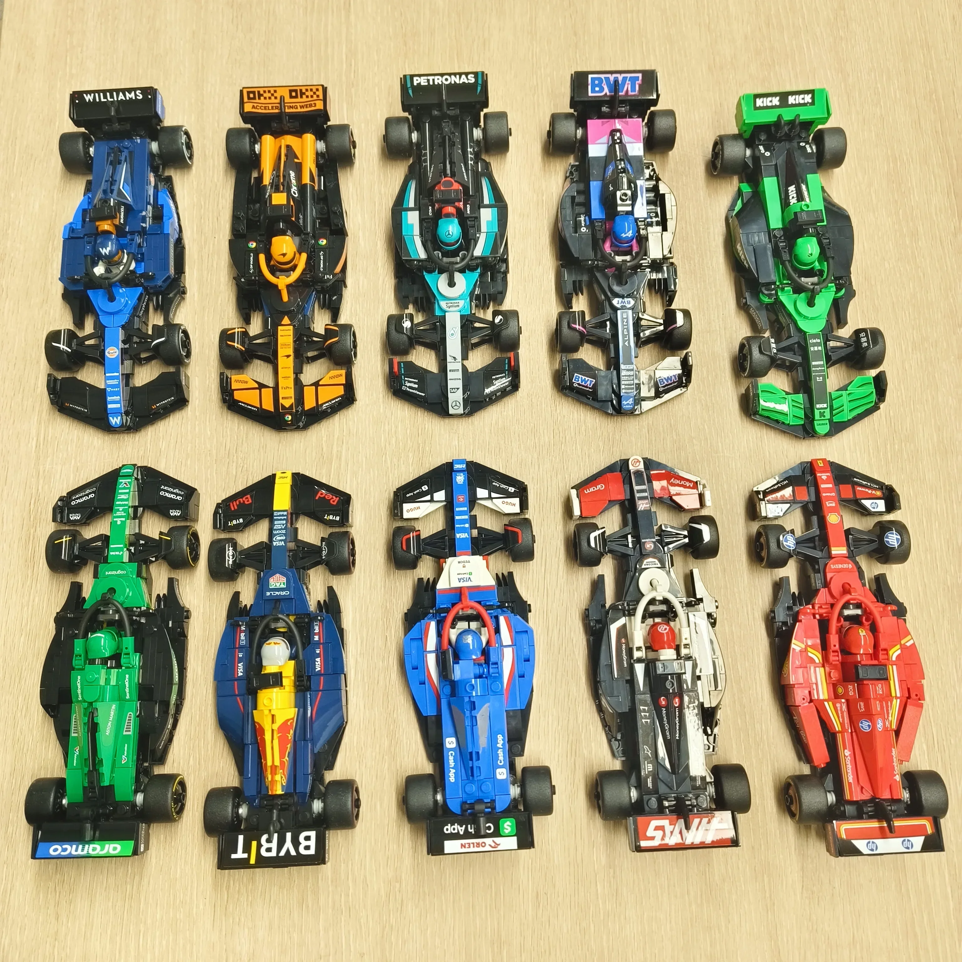 2025 nouveau paquet de collection 66802 77242 77243 77244 77245 77246 77247 77248 77248 77248 77248 77249 77250 77251 modèles de course