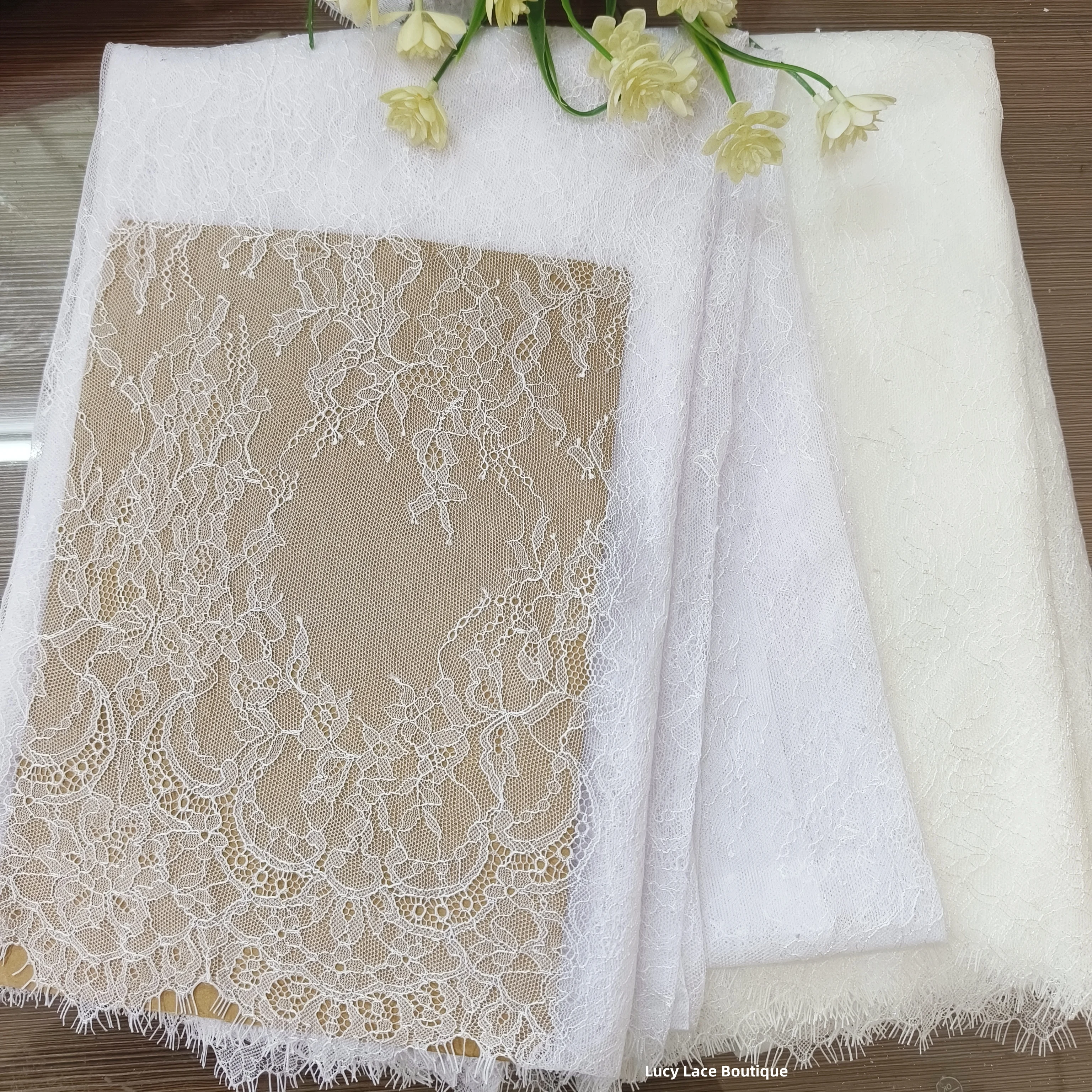 Pure White, Off Whi…