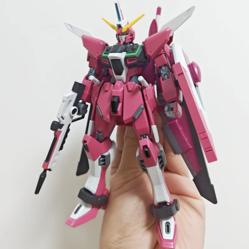 Modèle à assembler Bandai Gundam HG CE Newborn - Destiny Freedom Aile Strike Rouge Infinite Justice - Collection pour adultes