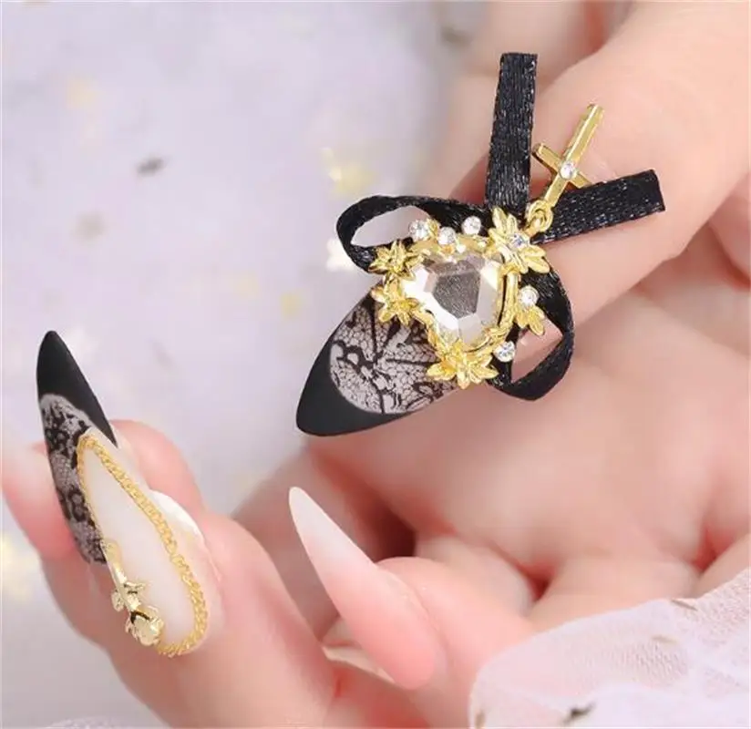 5cps Dark Wind Black Lace Butterfly Diamond Nail Art Charms 6colors Heart Alloy Rhinestone Diamond Cross Nails Accessory Designs