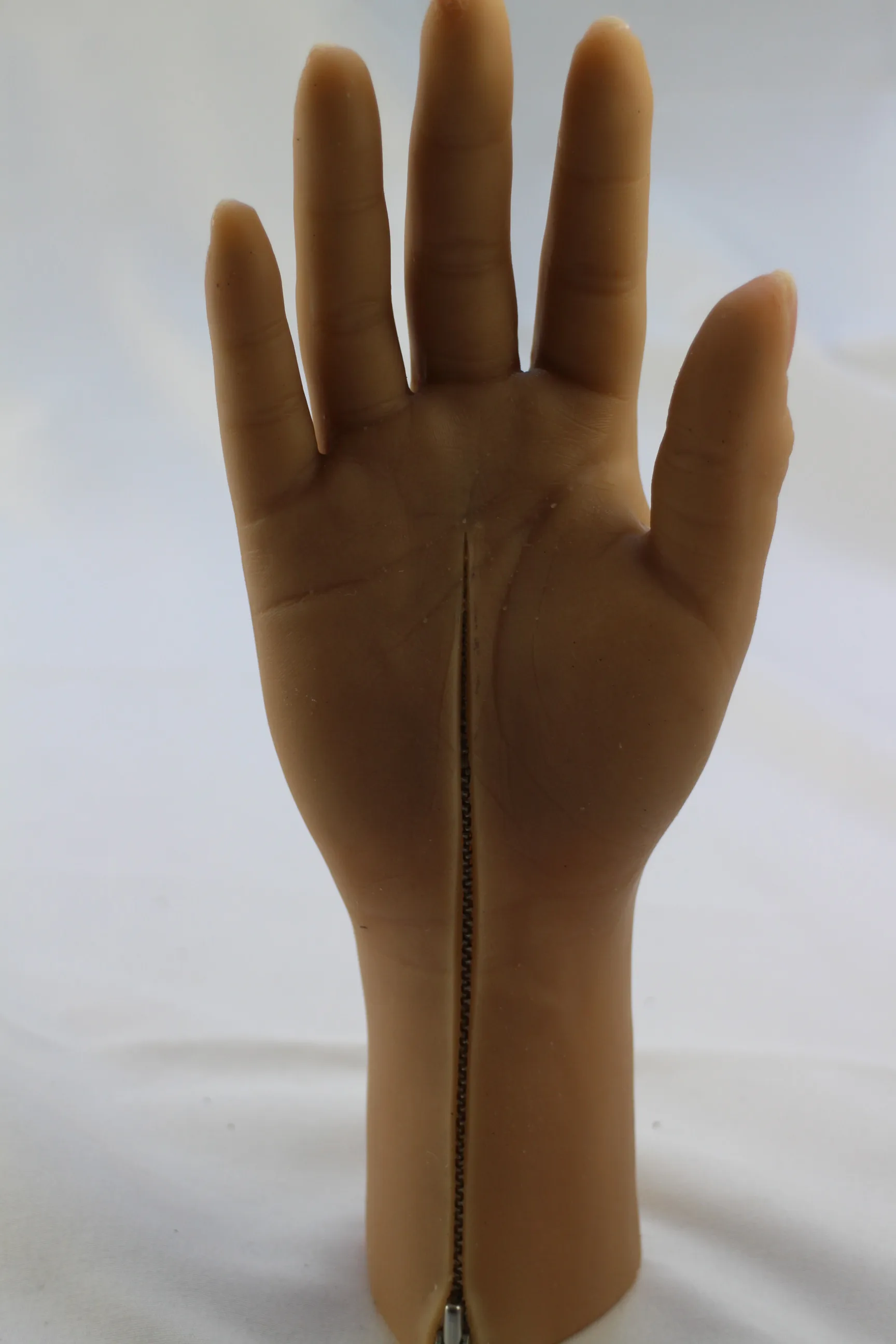 Silicone Cosmetic Gloves ( with Zipper and Filler ) for Amputee Hot Sale Pass security testing Pull-On  CGFZ
