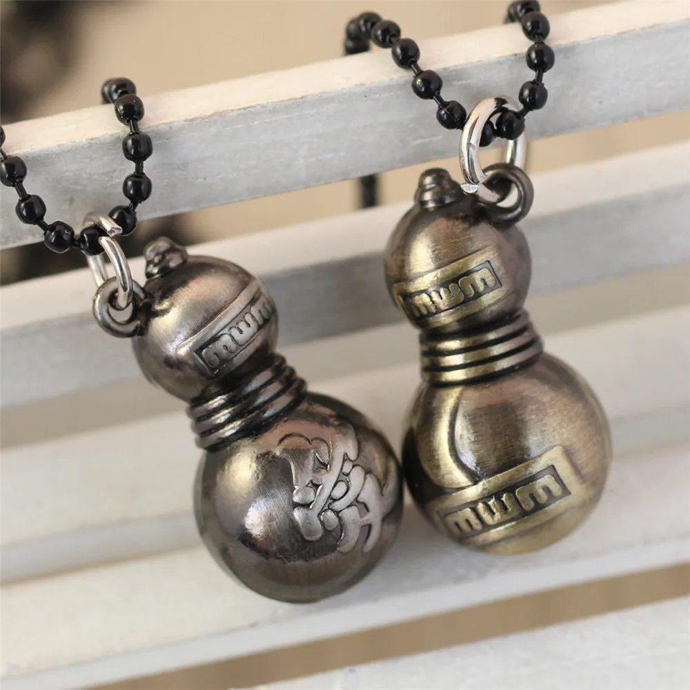 Narutos Gaara Gourd Model Pendant Necklace for Men Women The Fifth Kazekage Metal Chain Necklaces Anime Fans Cosplay Jewelry