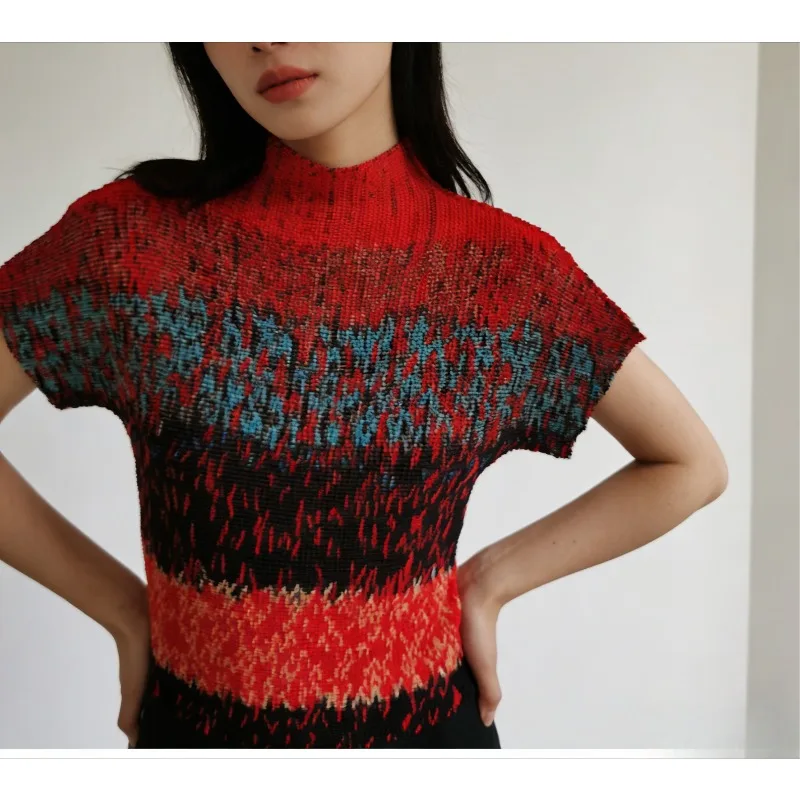 

Плиссированная футболка Miyake, топ с градиентом Halo, весна 2026, новый дизайн Sense Niche Hundred, тонкий короткий топ с воротником-стойкой, женский