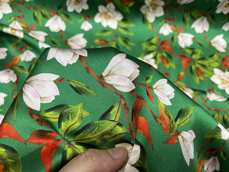 

19 Momme High Quality Real Silk Spandex Satin Clothing Cloth Green Red 2 Colors Flower Spray Painting Designer Fabric Dress