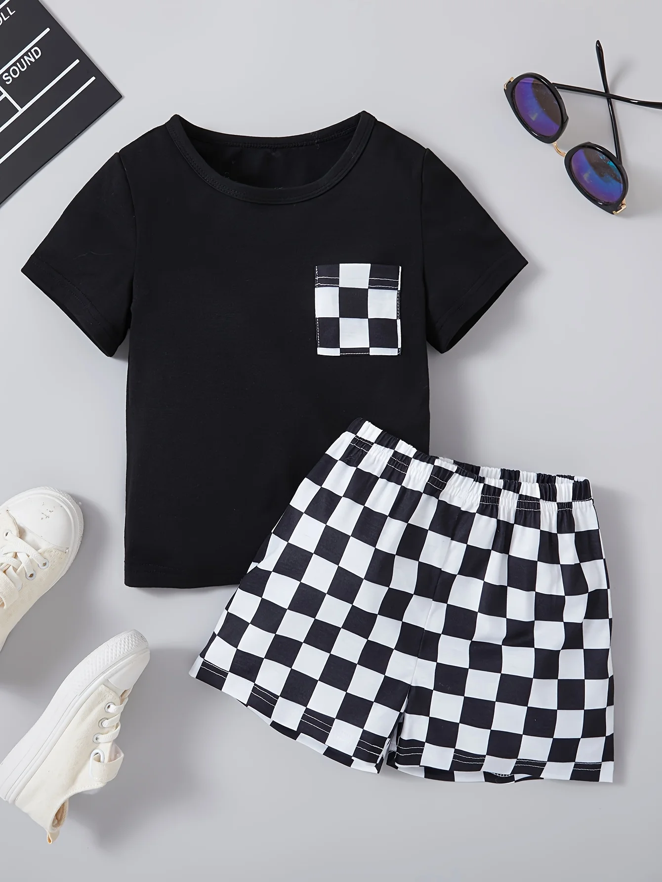 Boys summer casual and comfortable round neck short sleeved T-shirt+checkered shorts sports two-piece set