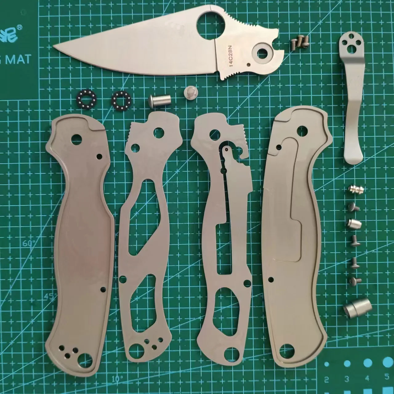 1 Set Custom MadeTitanium Alloy Handle Scales + 14C28N Stainless Steel Blade for Spyderco C81