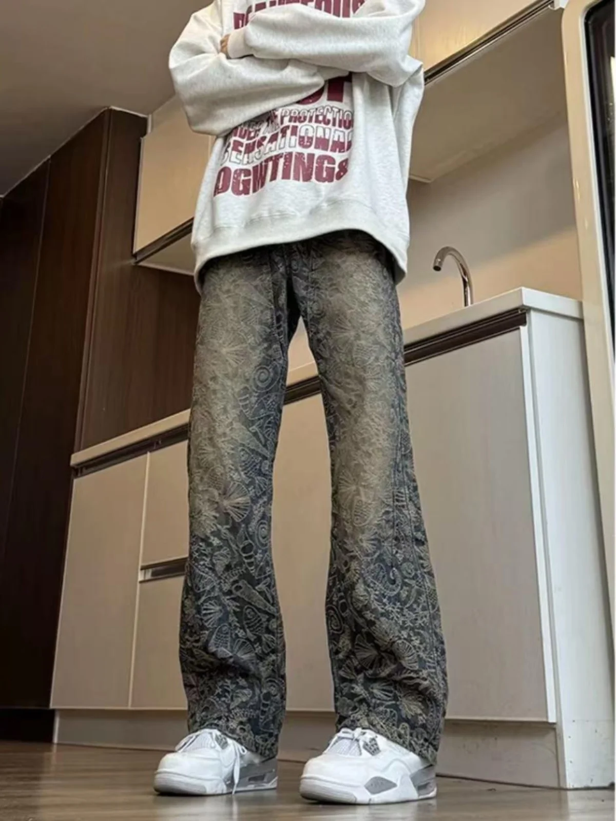 

American Retro Floral Print Men's Jeans Slim Fit Straight Leg Bell Bottoms Spring Autumn Cleanfit Pants Youth Fashion