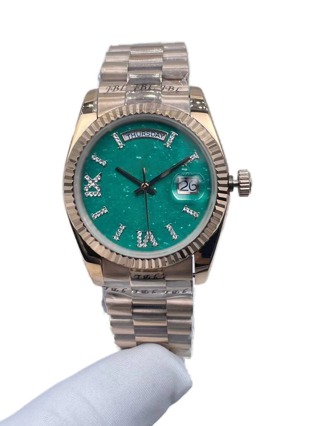 Relógio Dainty com mostrador verde e janela calendário para mulheres, elegância atemporal, 36mm