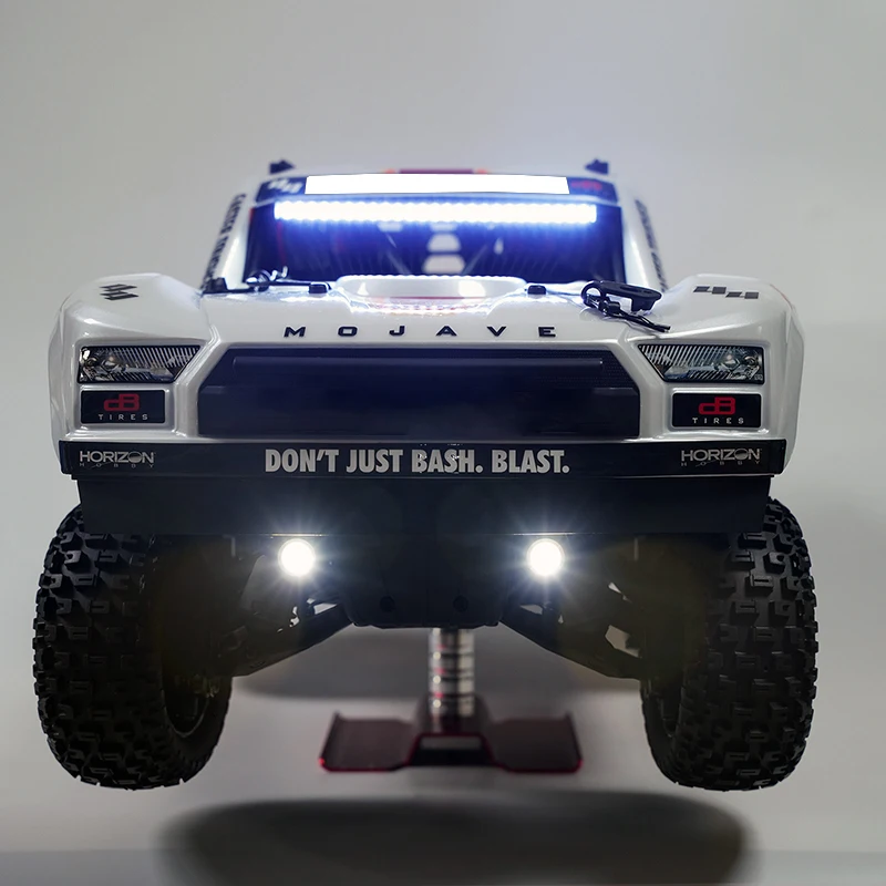 LED Simulation Ceiling Light for 1/8 RC Arrma MOJAVE 4S 4X4 Desert Truck Car RC Car view 3
