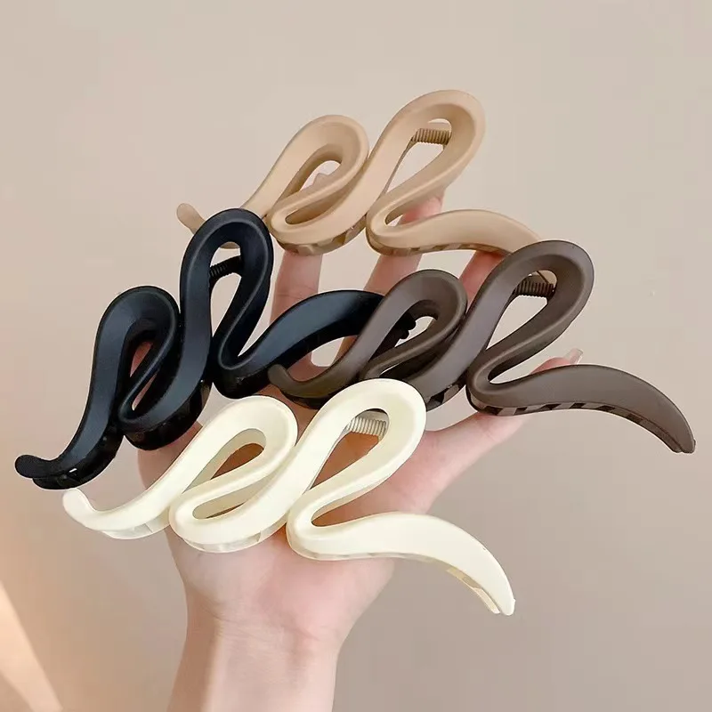 New Frosted Wavy Hair Clip, High-end Large Hair Clip for Women, Hairpin for Back of Head, Shark Clip, Hair Accessory. image 2