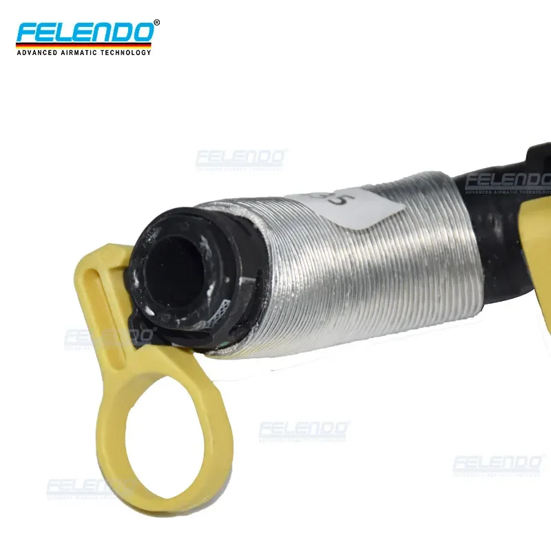 

LR094435 LR112873 JDE39369 JDE40185 Engine Oil Cooler Pipe for Evoque（2012- ） Discovery Sport(15-) E-PACE (17 -)